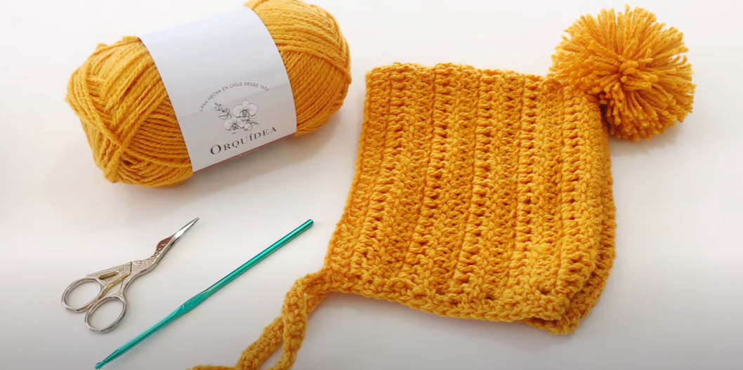 Gorro para Niños tipo Capota con Pompom