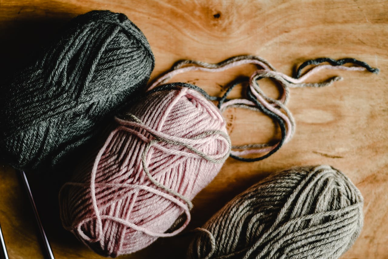 ¿La cantidad de hebras define el grosor de un hilado?